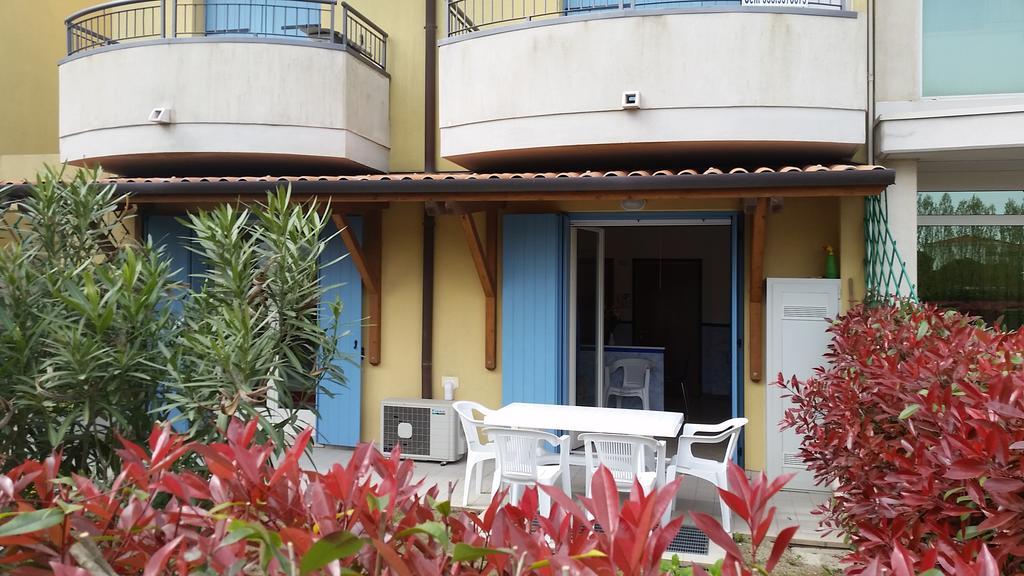 Residence Elisa Piano Terra Con Giardino E Posto Spiaggia Incluso Caorle Pokoj fotografie