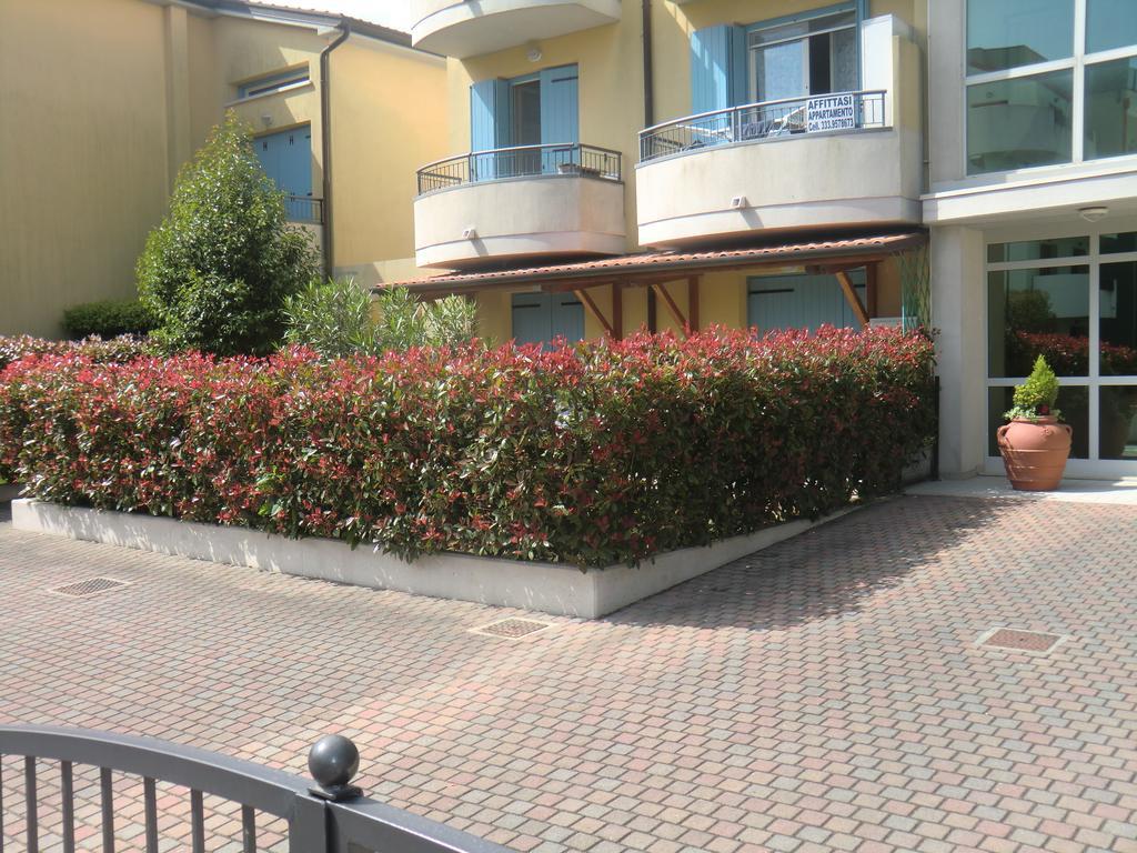 Residence Elisa Piano Terra Con Giardino E Posto Spiaggia Incluso Caorle Pokoj fotografie