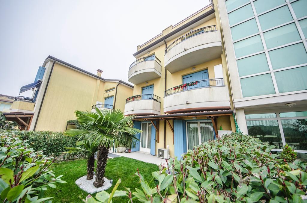 Residence Elisa Piano Terra Con Giardino E Posto Spiaggia Incluso Caorle Exteriér fotografie