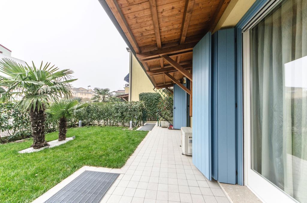 Residence Elisa Piano Terra Con Giardino E Posto Spiaggia Incluso Caorle Pokoj fotografie